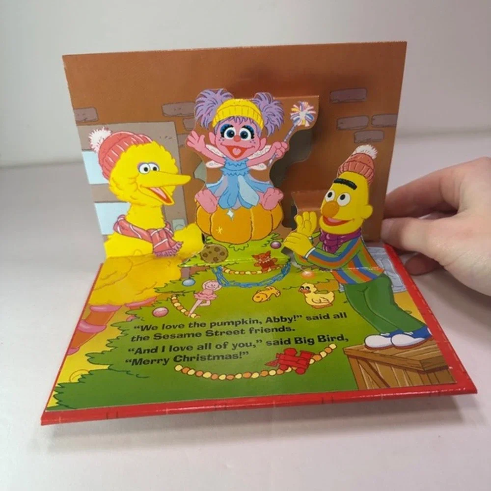 Sesame Street Big Birds Tree Trimming Party Pop‎ Up Christmas Book 2010